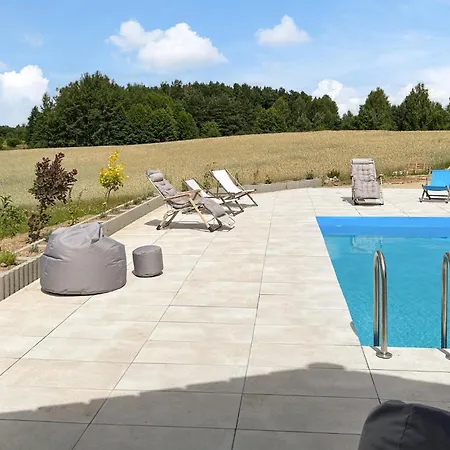 In With Swimming Pool * Stare Sady